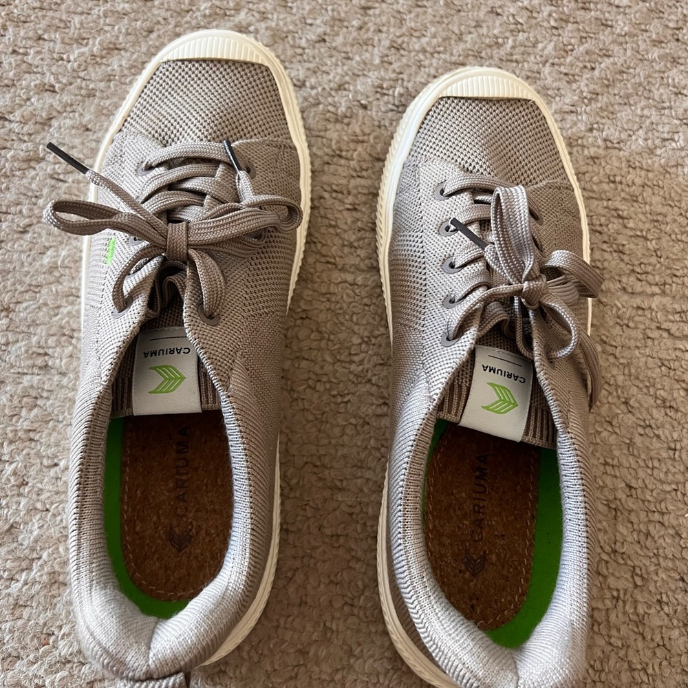 Cariuma Women’s IBI Low Sand Knit Sneakers Sand Beige - Picture 3 of 4